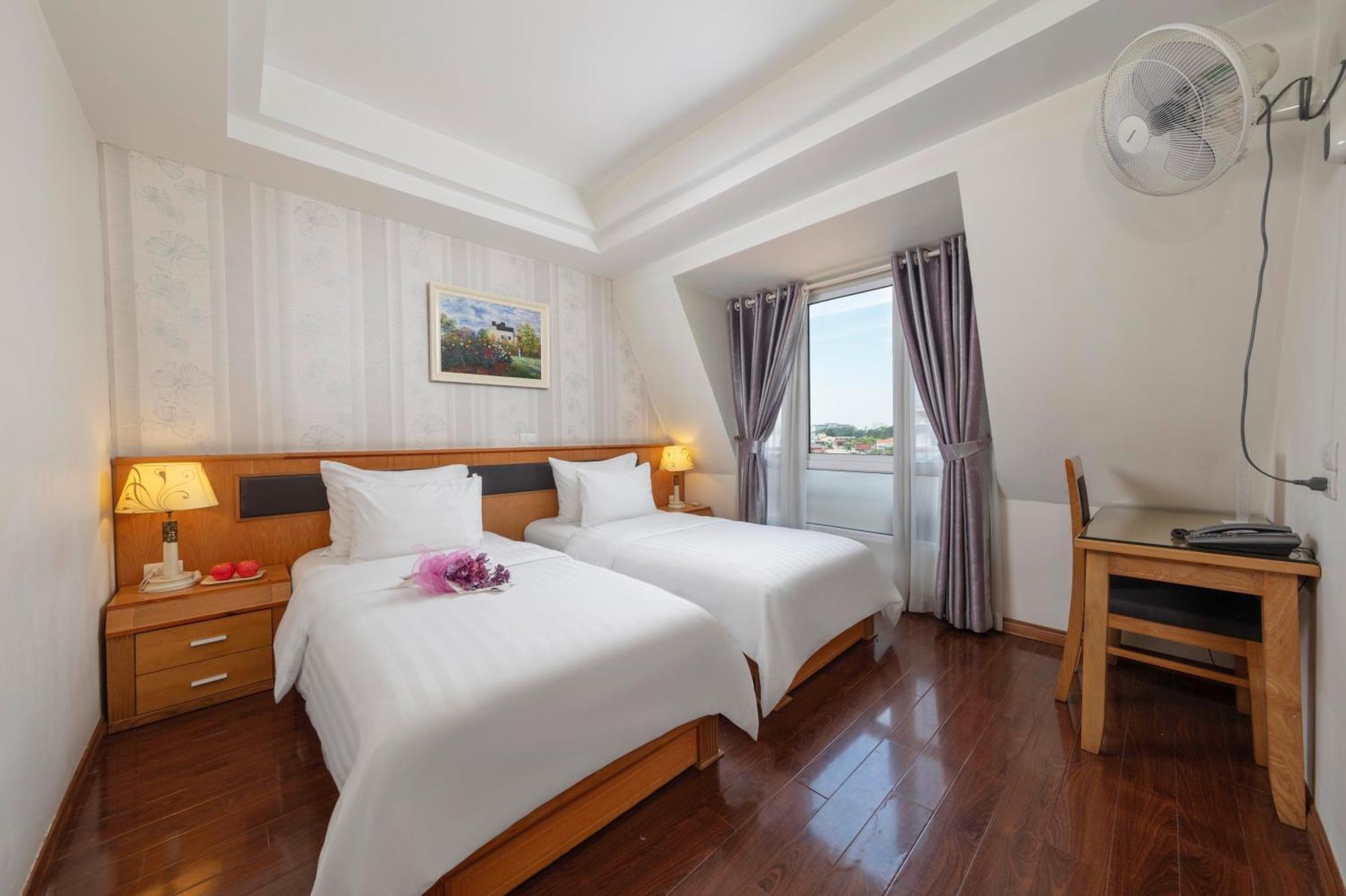 Hanoi Sky Hotel Екстер'єр фото