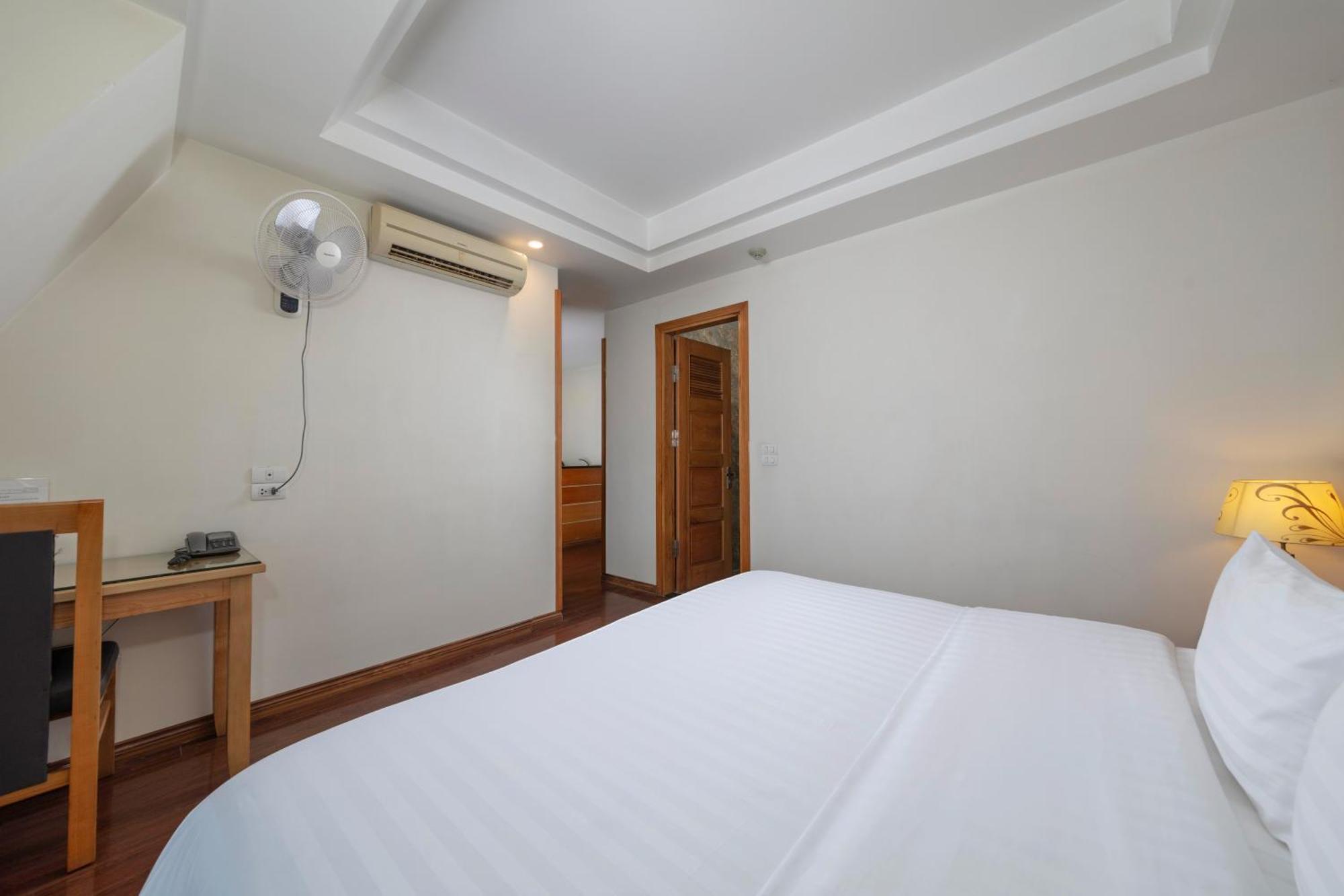 Hanoi Sky Hotel Екстер'єр фото